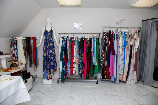 The Stylist's Secret: How to Look Incredible for Your Event Without the Stress